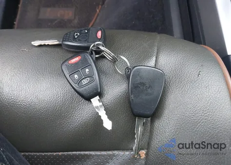 2011 Jeep Liberty Sport из США, поврежденный, VIN 1J4PN2GK6BW563342